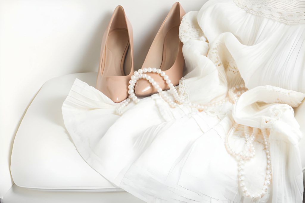 Elegant Champagne Wedding Dress Ideas